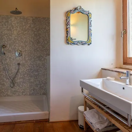 Il Torrino - Antica Torre Medioevale Apartment *